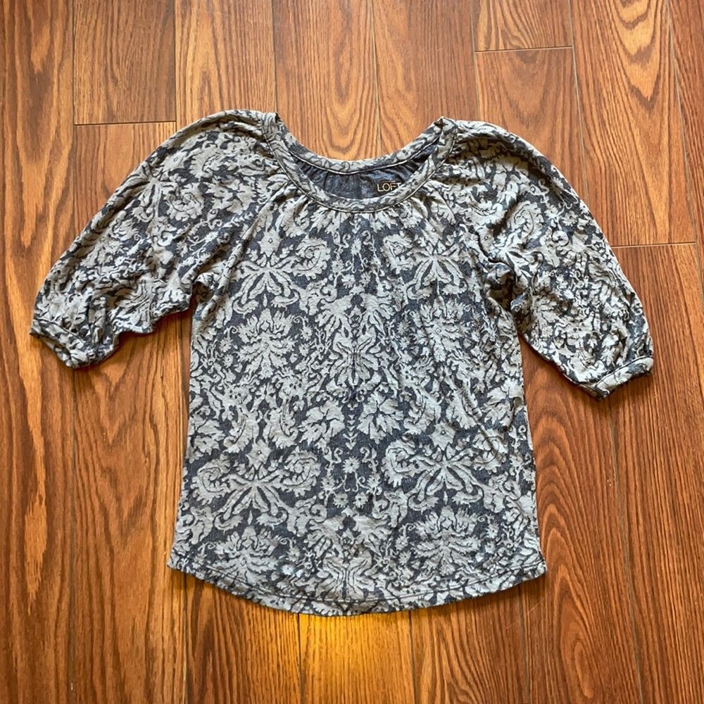 Ann Taylor LOFT blue damask top XS petite